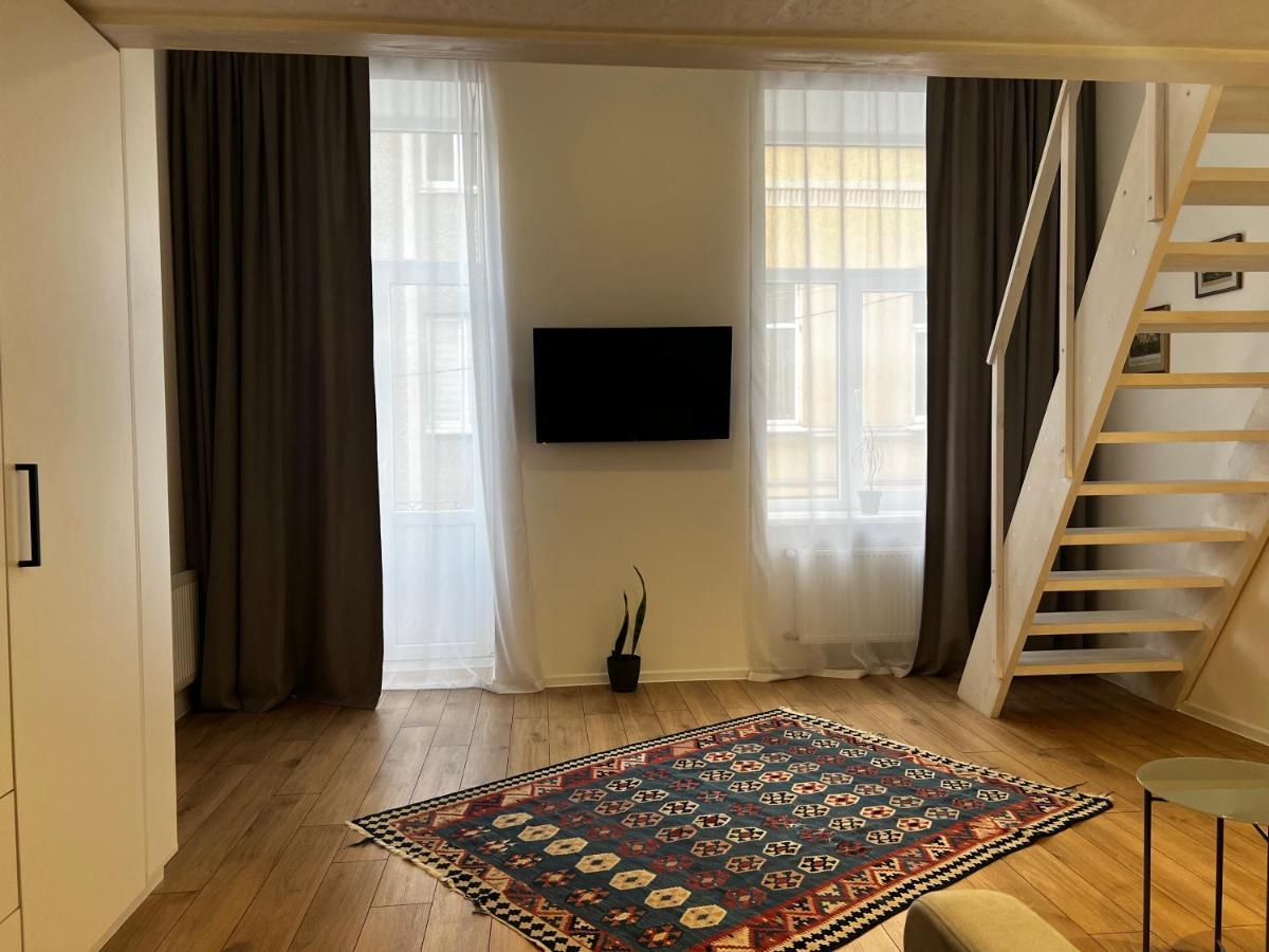 Apartment Lesya Kurbasa Lviv Ngoại thất bức ảnh